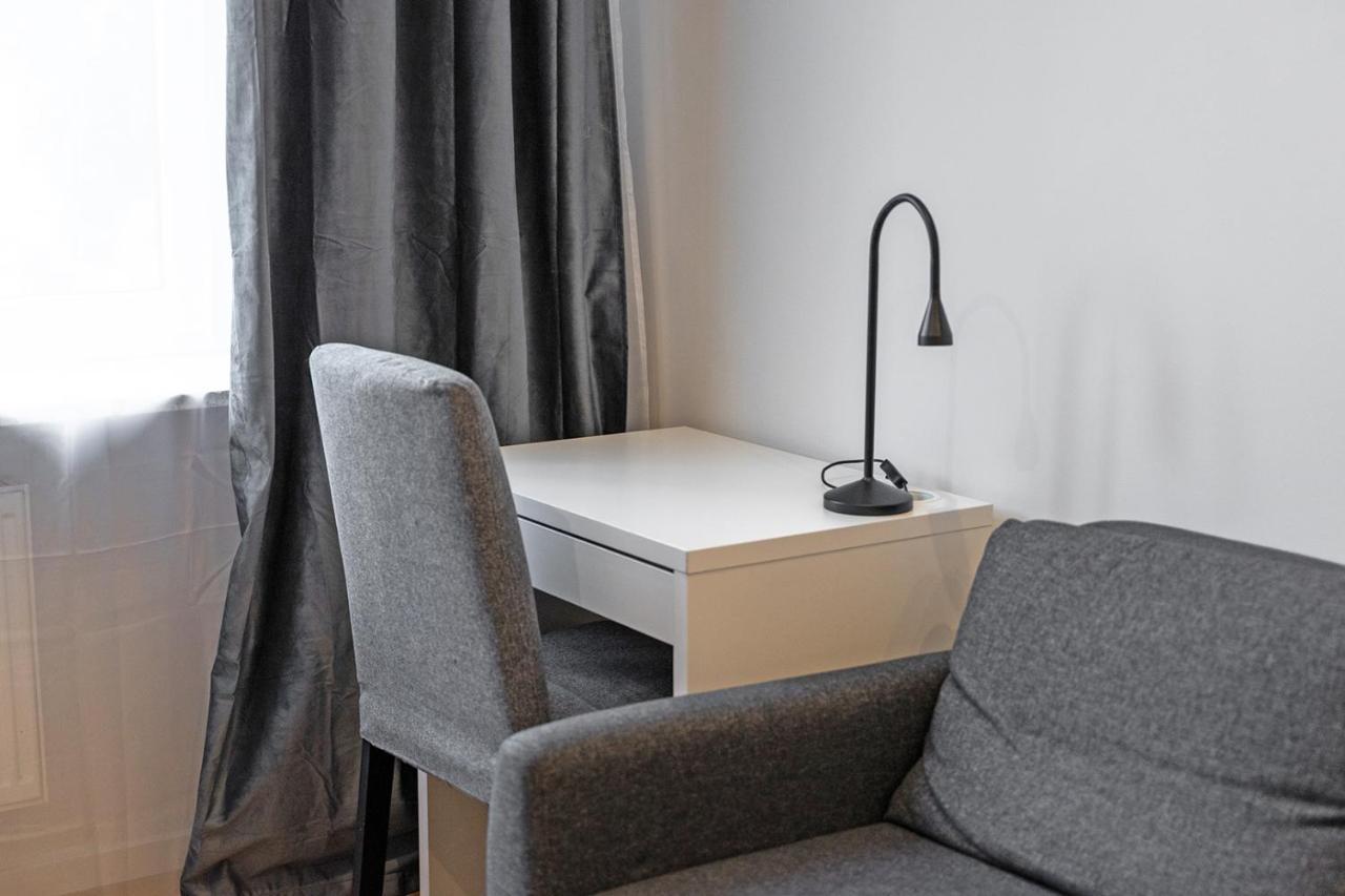 Dzielna Standard Apartment Варшава Екстериор снимка