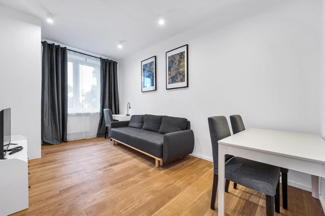 Dzielna Standard Apartment Варшава Екстериор снимка